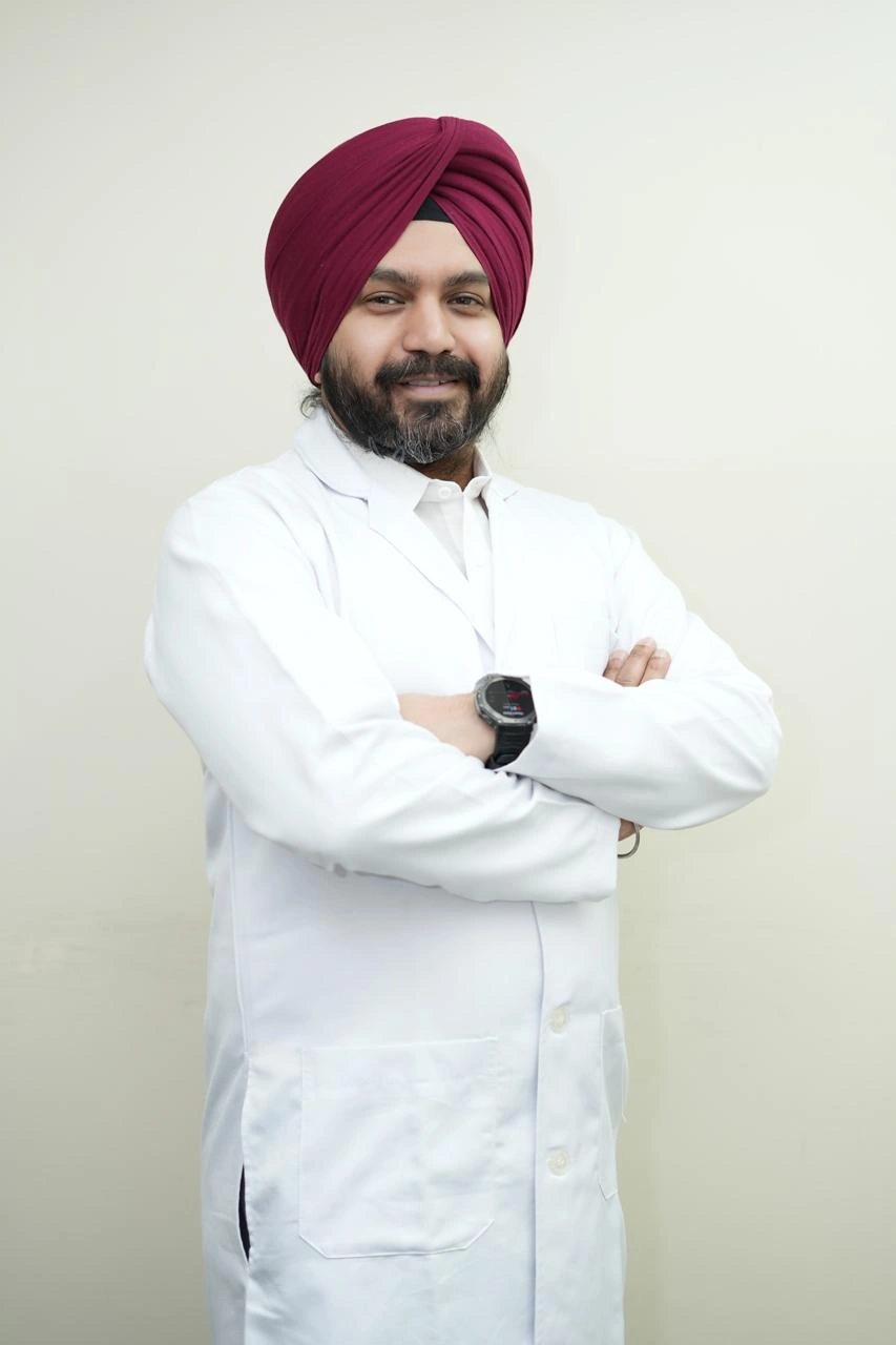 Dr. Mansimrat Paul Singh, Consultant Surgeon